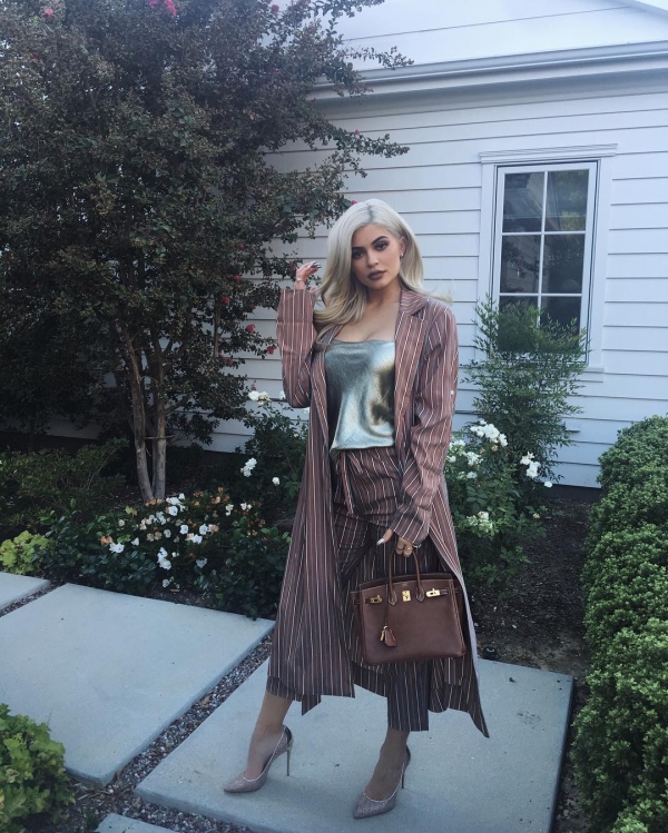 凯莉•詹娜 (Kylie Jenner)最新街拍合辑 大解析