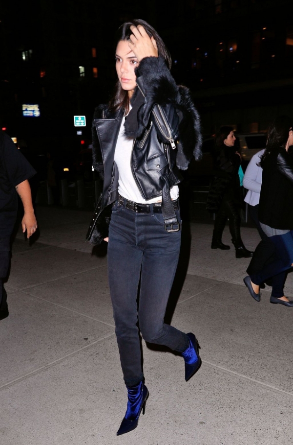 Kendall最新街拍  皮衣mix皮草 帅气又奢华