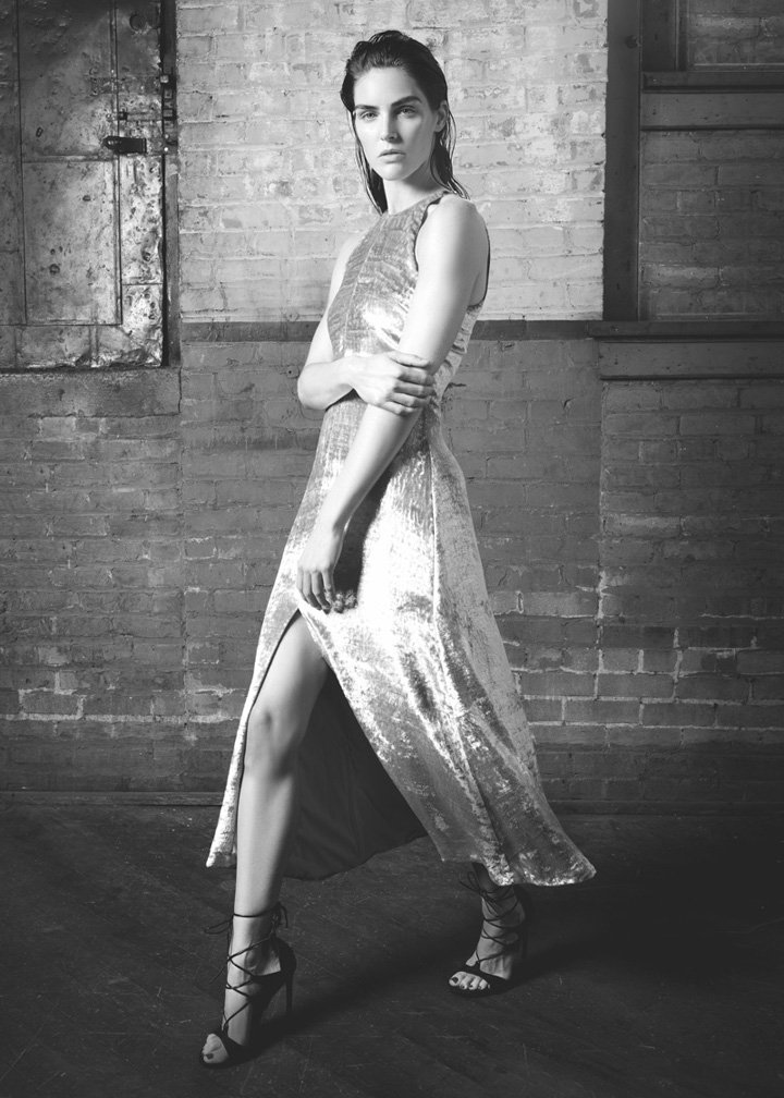 美国设计师品牌 Dennis Basso（丹尼斯·贝索）2025秋冬系列广告