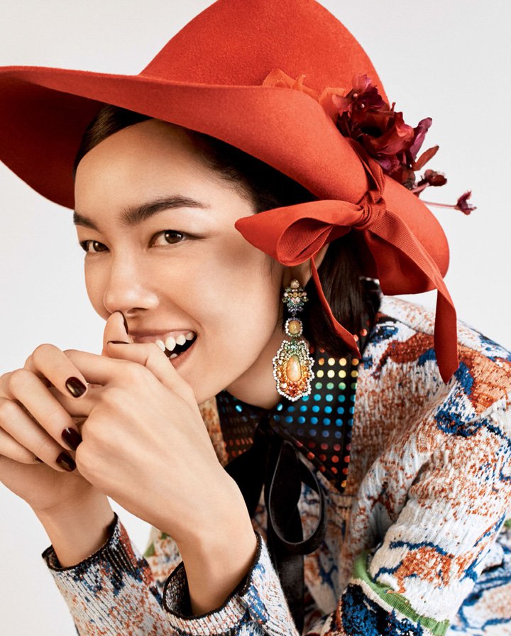 超模孙菲菲演绎2025《Vogue》时尚杂志美国版