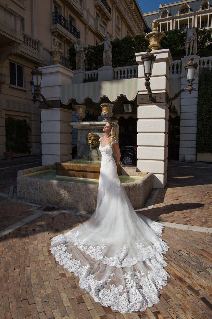 Alessandra Rinaudo 2025婚纱礼服系列一