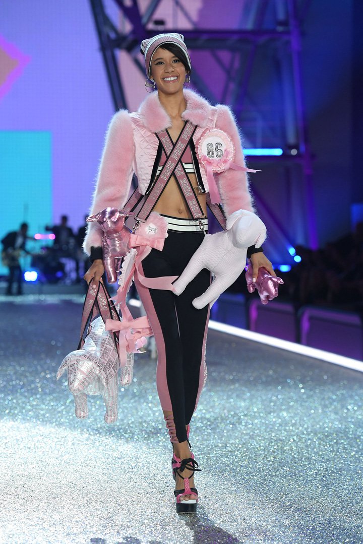 Victoria's Secret（维多利亚的秘密）2025内衣时装秀