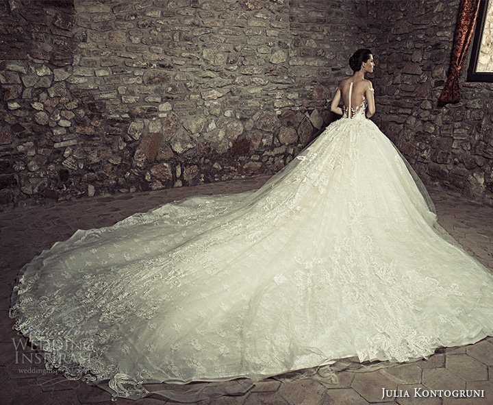 Julia Kontogruni（茱莉亚·库鲁妮）2025婚纱礼服系列