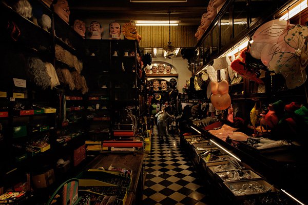 Francesco Pergolesi摄影作品：小铺