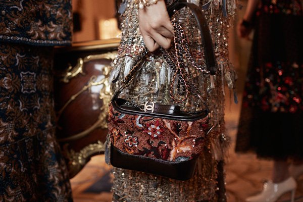 香奈儿Chanel巴黎时装秀场资讯 Chanel2025早秋系列秀场时尚配饰大赏