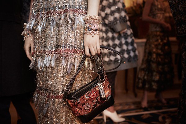 香奈儿Chanel巴黎时装秀场资讯 Chanel2025早秋系列秀场时尚配饰大赏