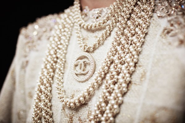 香奈儿Chanel巴黎时装秀场资讯 Chanel2025早秋系列秀场时尚配饰大赏