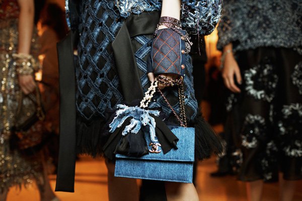 香奈儿Chanel巴黎时装秀场资讯 Chanel2025早秋系列秀场时尚配饰大赏