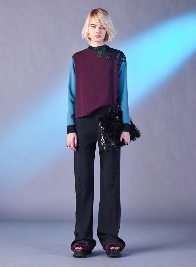 Versace范思哲最新品牌广告  Versace 2025早秋女装系列