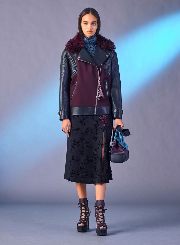 Versace范思哲最新品牌广告  Versace 2025早秋女装系列