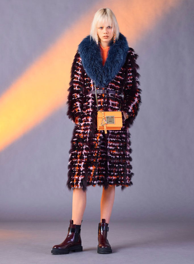 Versace范思哲最新品牌广告  Versace 2025早秋女装系列