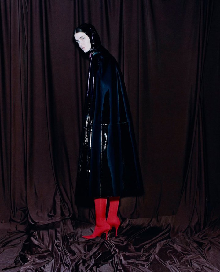 Balenciaga（巴黎世家）2025春夏品牌广告大片