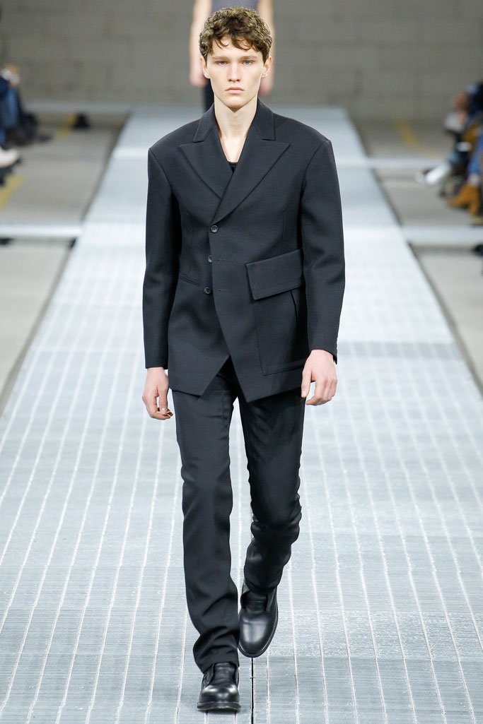 Dirk Bikkembergs 2025米兰时装周男装秀