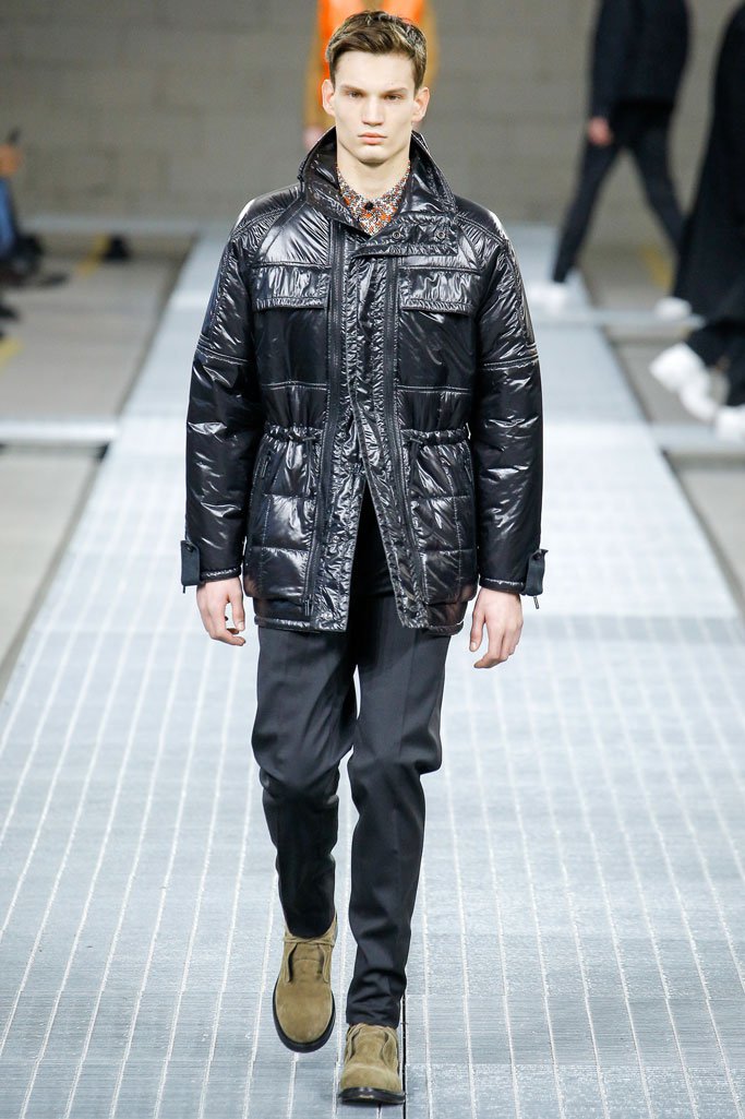 Dirk Bikkembergs 2025米兰时装周男装秀