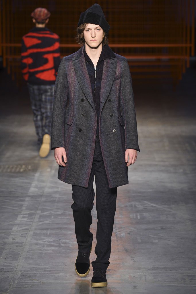 Missoni（米索尼）2025米兰时装周男装时装发布会