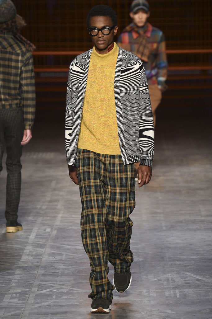 Missoni（米索尼）2025米兰时装周男装时装发布会