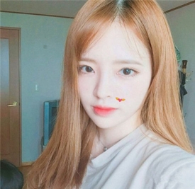 头发颜色2025流行色 时髦girl都喜欢这些发色