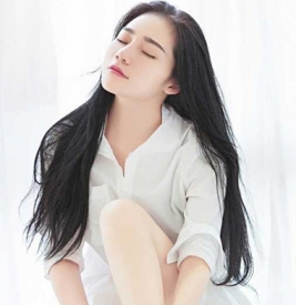 女生直发发型图片 柔顺直发更显气质