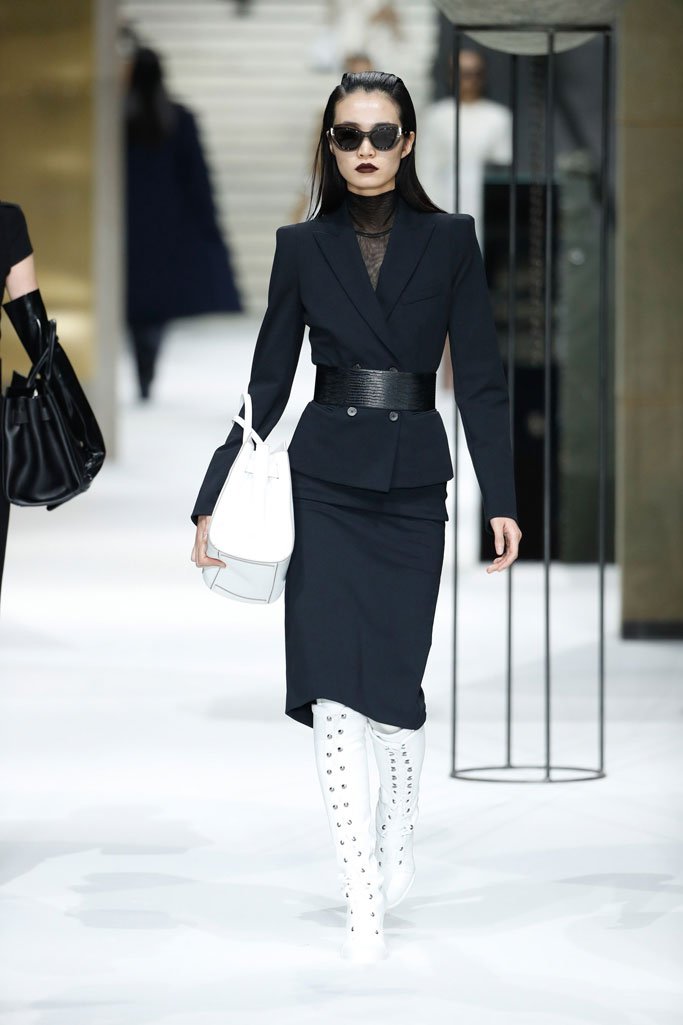 Max Mara（麦丝玛拉）2025上海时装周时装秀