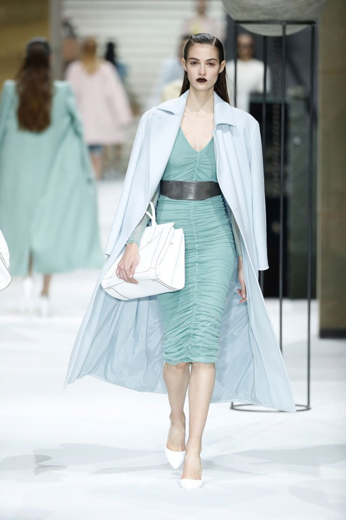 Max Mara（麦丝玛拉）2025上海时装周时装秀