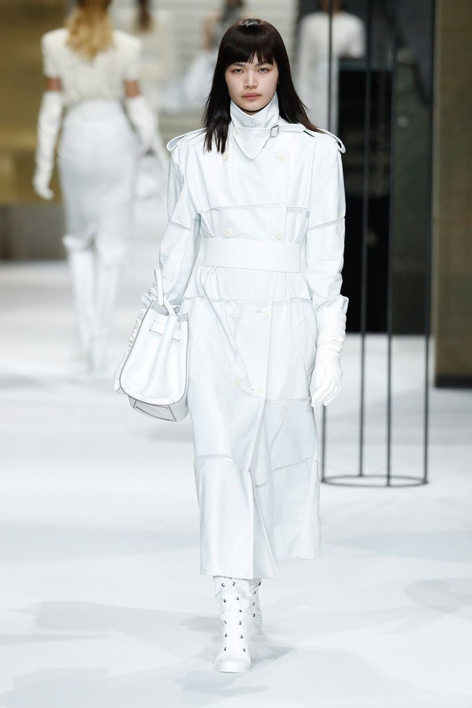 Max Mara（麦丝玛拉）2025上海时装周时装秀