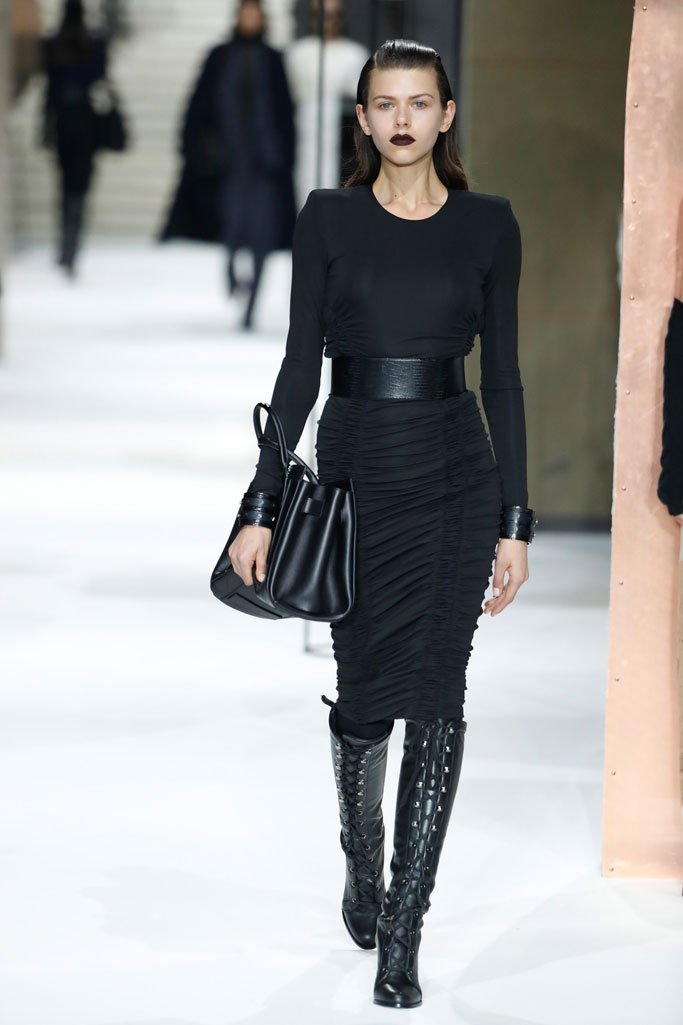 Max Mara（麦丝玛拉）2025上海时装周时装秀