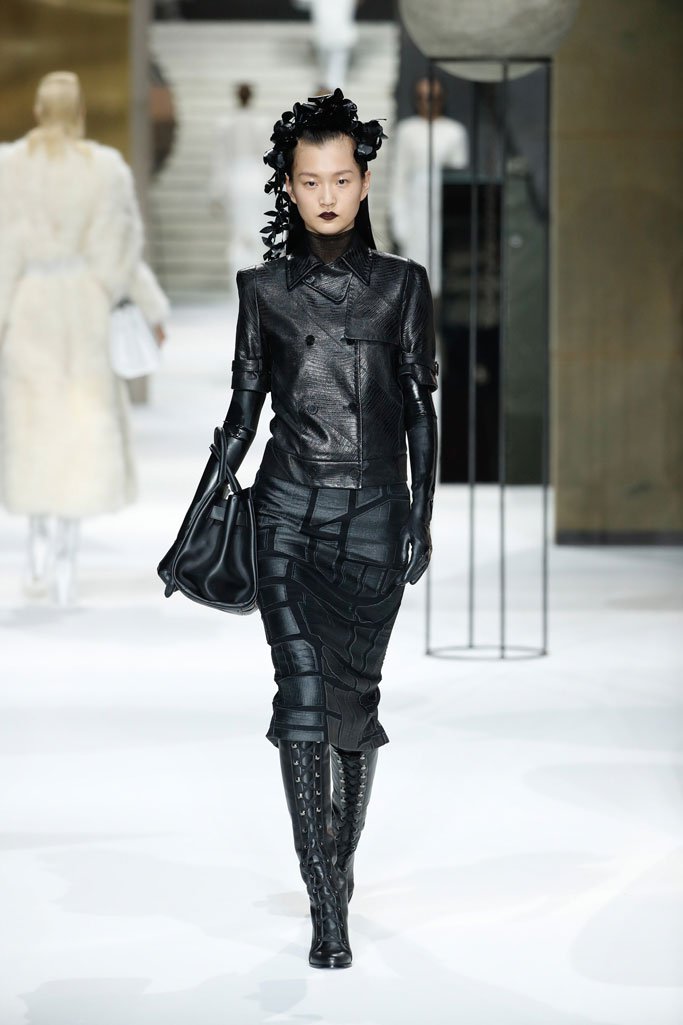 Max Mara（麦丝玛拉）2025上海时装周时装秀