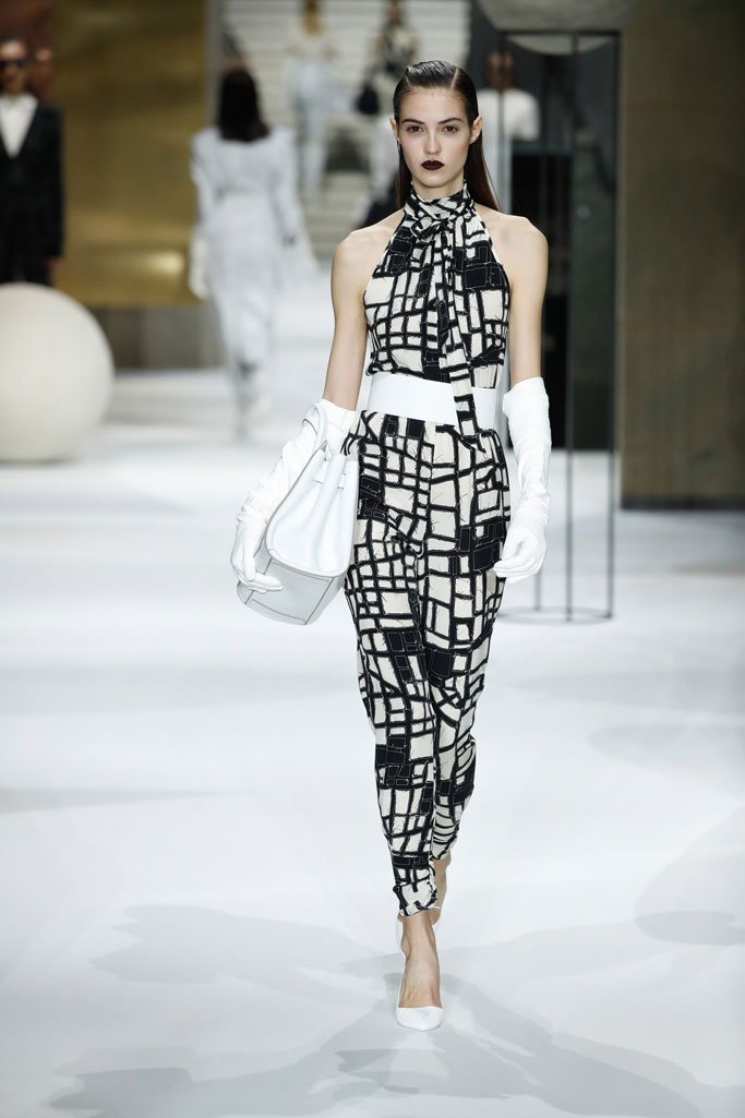 Max Mara（麦丝玛拉）2025上海时装周时装秀