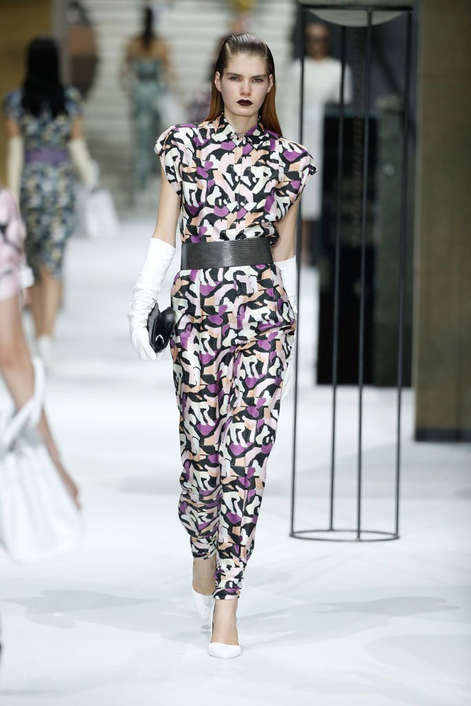 Max Mara（麦丝玛拉）2025上海时装周时装秀