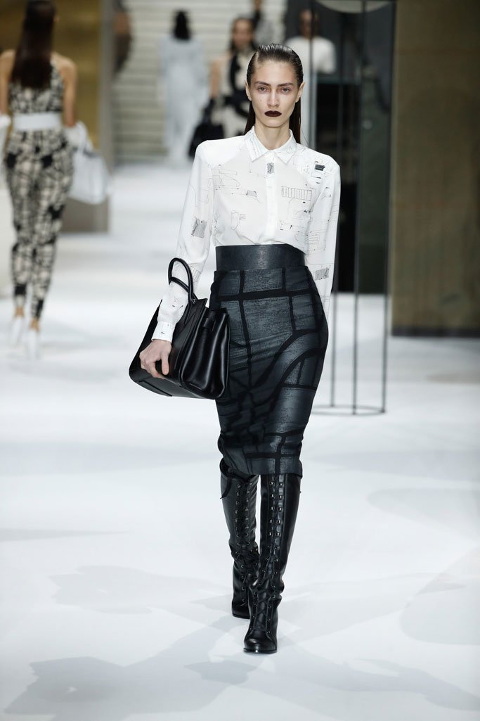 Max Mara（麦丝玛拉）2025上海时装周时装秀