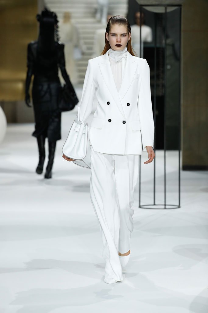 Max Mara（麦丝玛拉）2025上海时装周时装秀