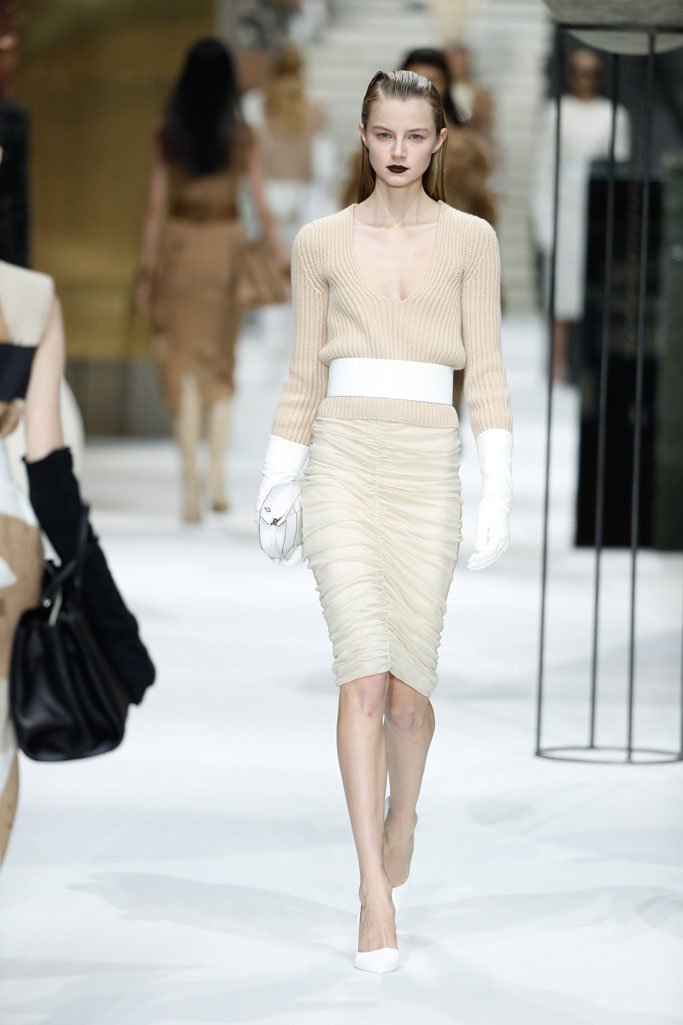 Max Mara（麦丝玛拉）2025上海时装周时装秀