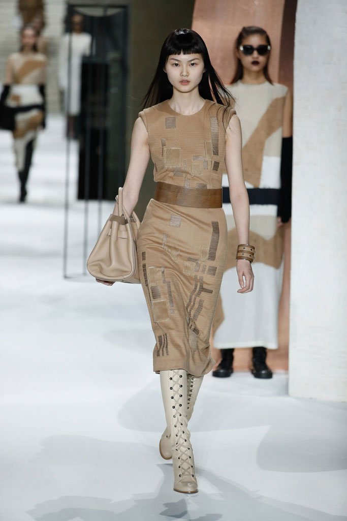 Max Mara（麦丝玛拉）2025上海时装周时装秀