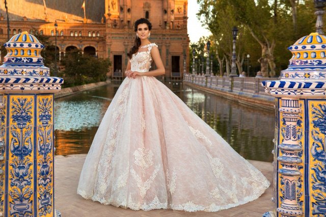 Crystal Design 2025 Sevilla婚纱系列