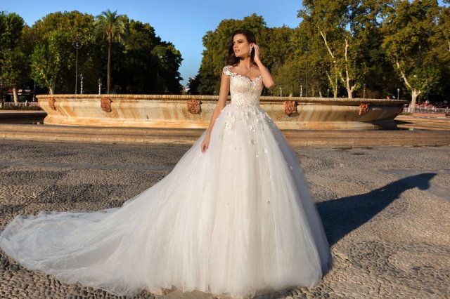 Crystal Design 2025 Sevilla婚纱系列