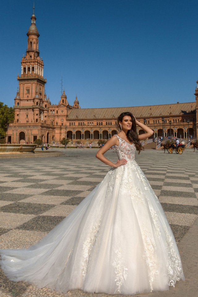 Crystal Design 2025 Sevilla婚纱系列