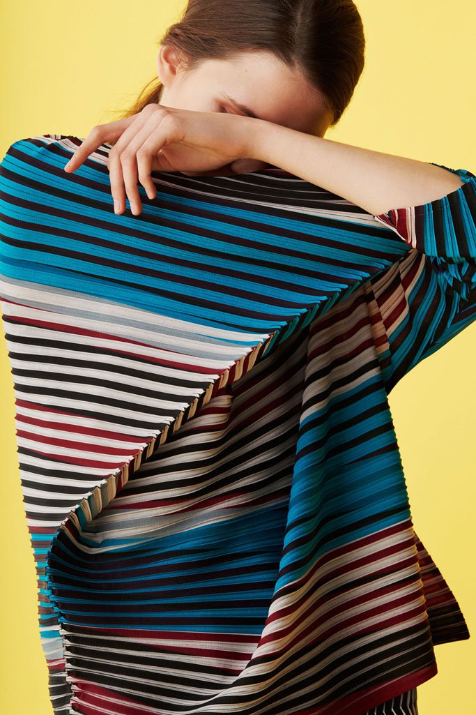 Issey Miyake 2025早秋女装品牌广告大片