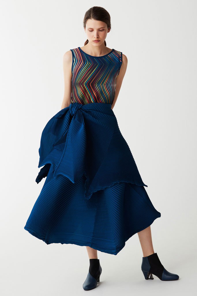 Issey Miyake 2025早秋女装品牌广告大片