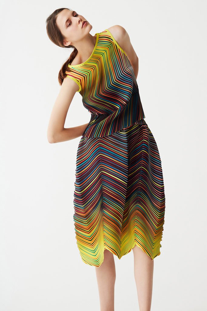 Issey Miyake 2025早秋女装品牌广告大片