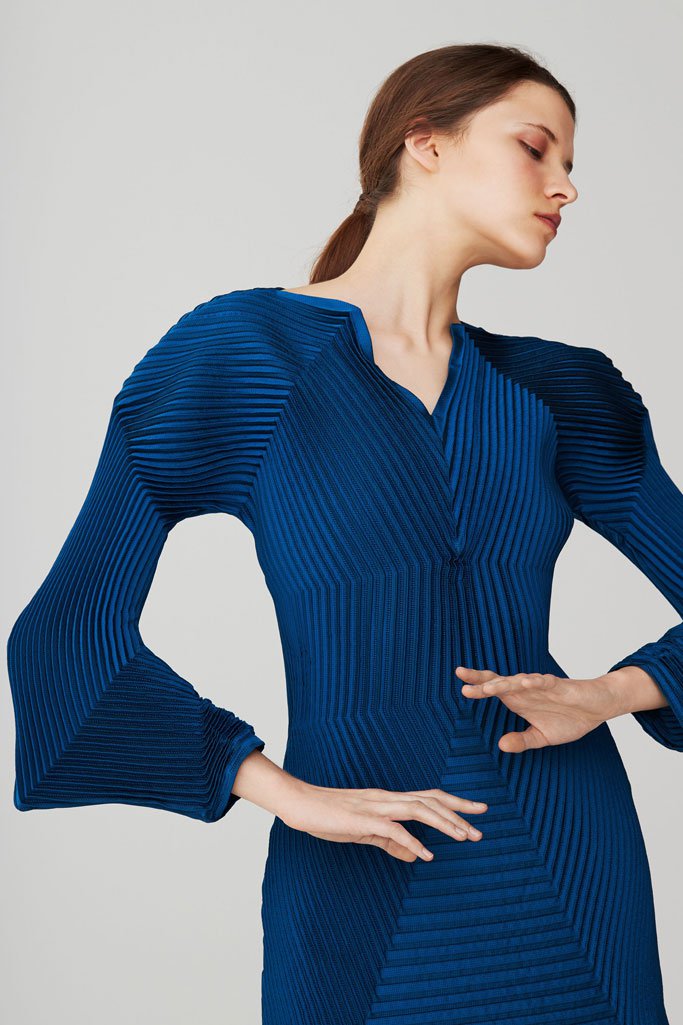 Issey Miyake 2025早秋女装品牌广告大片