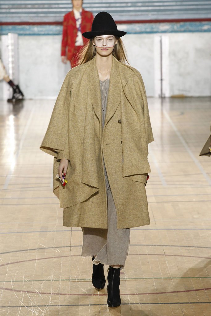 Vivienne Westwood 2025伦敦时装发布会时装秀