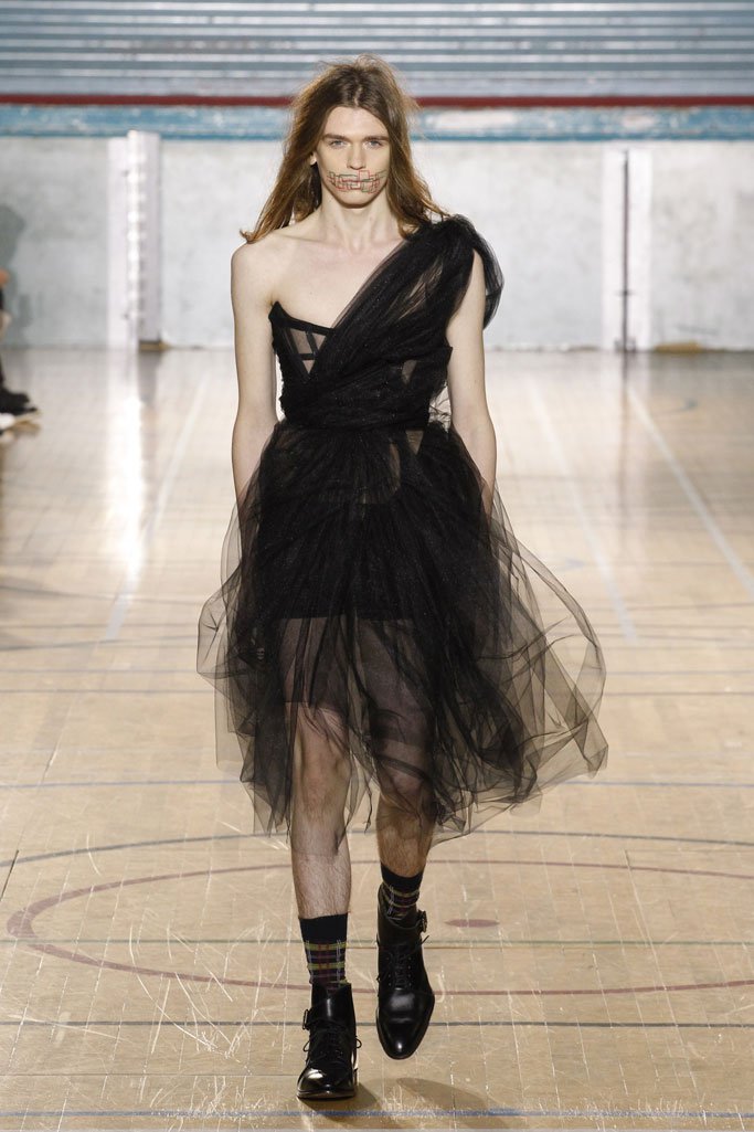 Vivienne Westwood 2025伦敦时装发布会时装秀