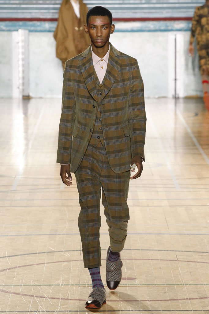 Vivienne Westwood 2025伦敦时装发布会时装秀