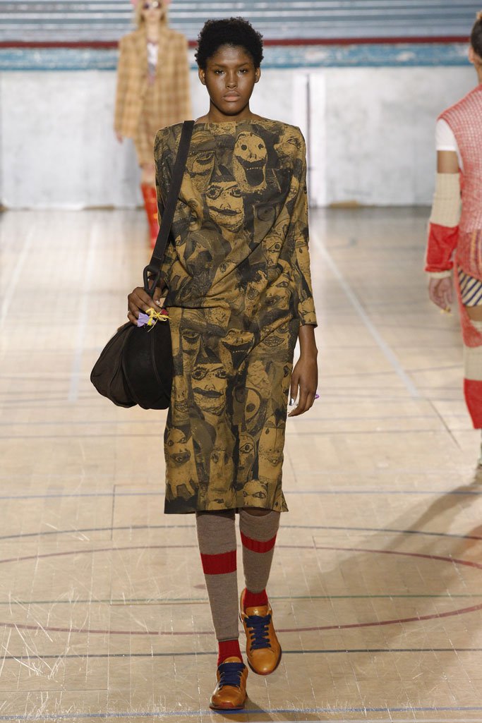 Vivienne Westwood 2025伦敦时装发布会时装秀