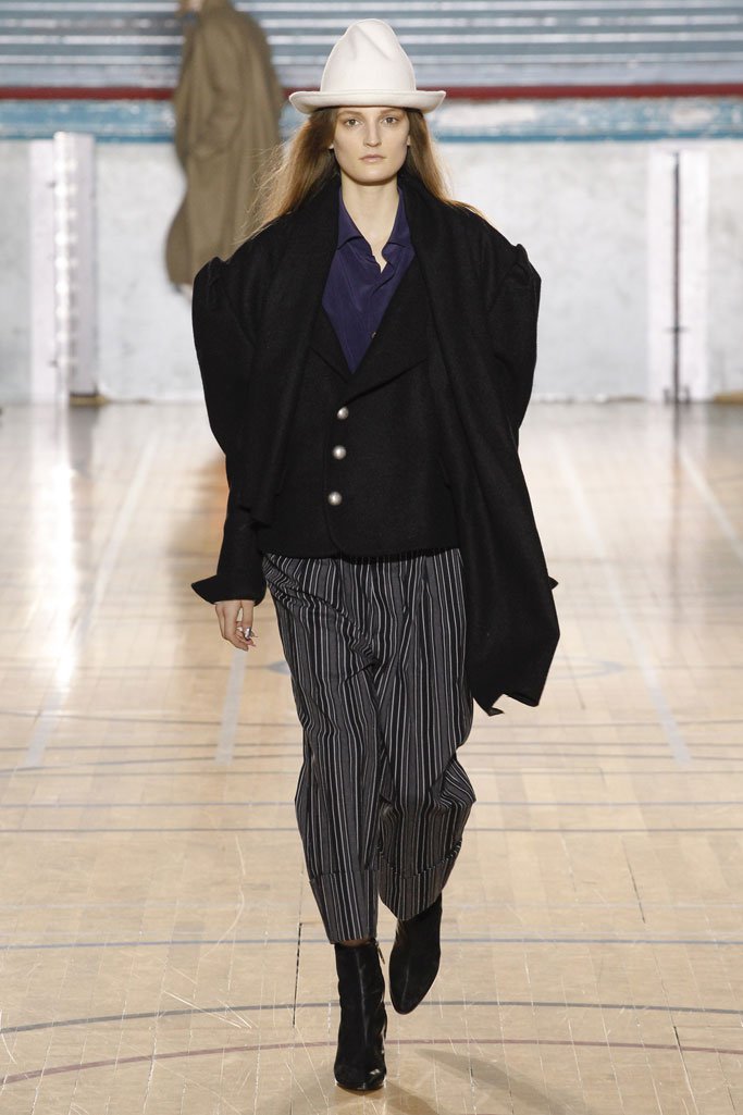 Vivienne Westwood 2025伦敦时装发布会时装秀