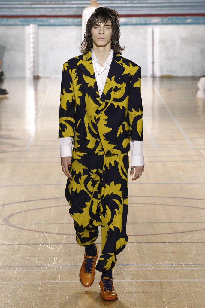 Vivienne Westwood 2025伦敦时装发布会时装秀