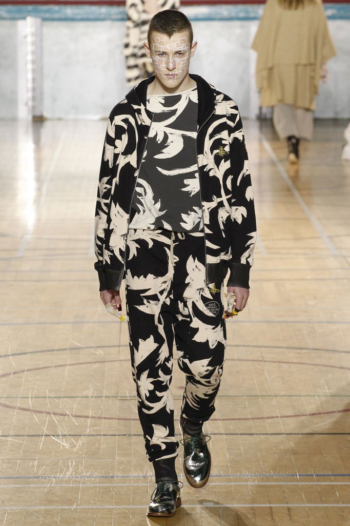 Vivienne Westwood 2025伦敦时装发布会时装秀