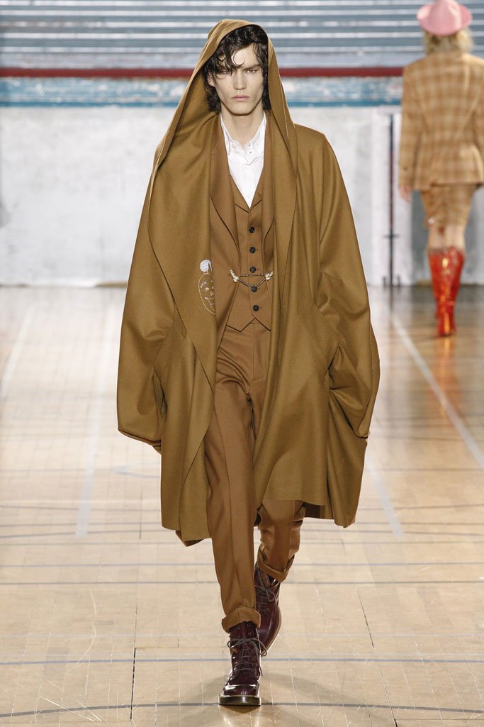 Vivienne Westwood 2025伦敦时装发布会时装秀