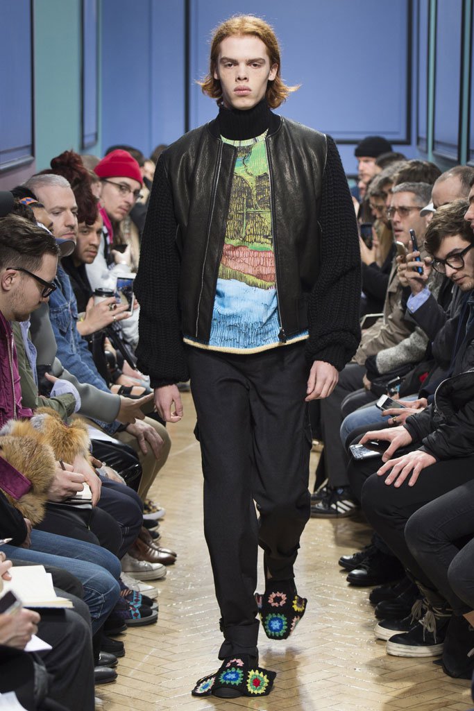 J.W.Anderson 2025伦敦时装周秋冬男装秀