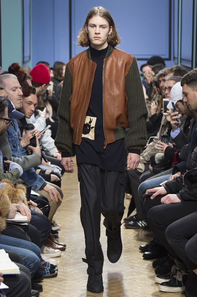 J.W.Anderson 2025伦敦时装周秋冬男装秀